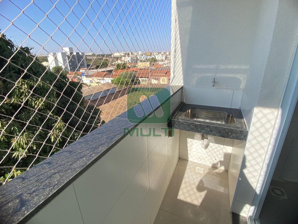 Apartamento à venda com 2 quartos, 62m² - Foto 5