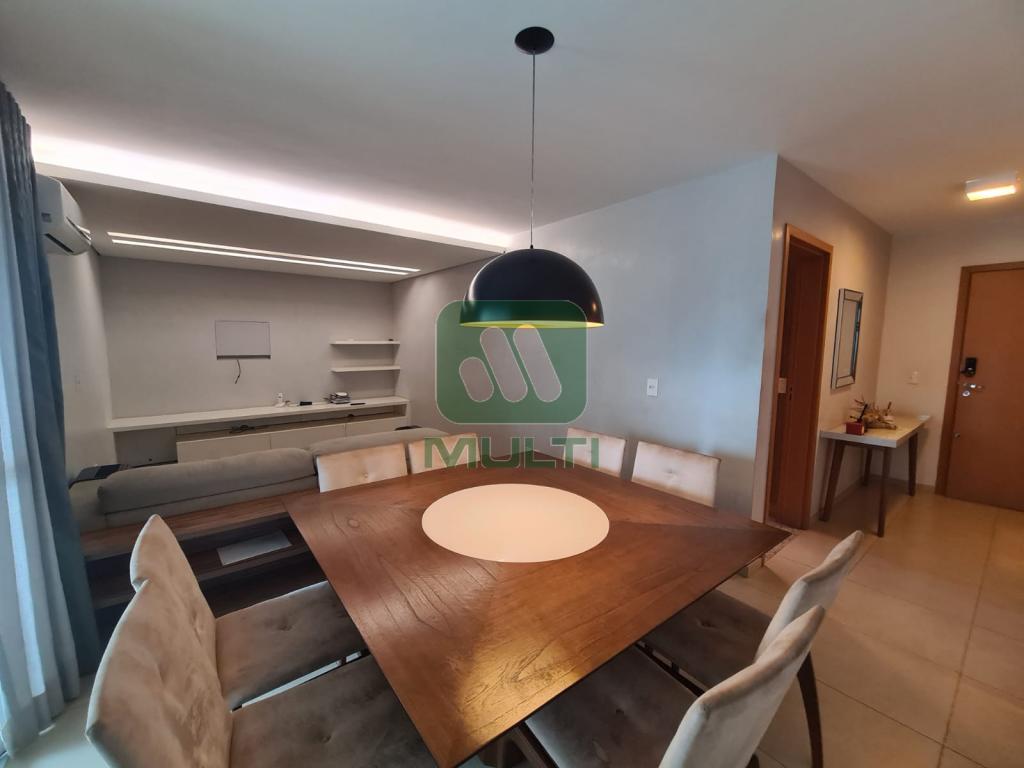 Apartamento à venda com 3 quartos, 105m² - Foto 3