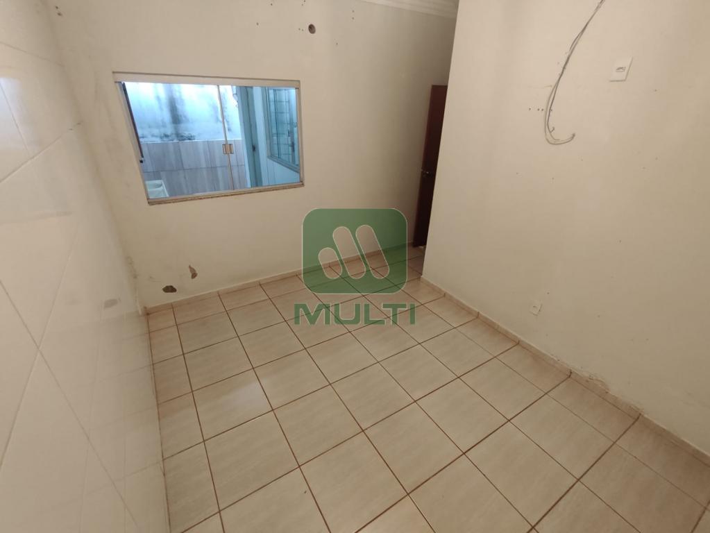 Casa à venda com 3 quartos, 70m² - Foto 13