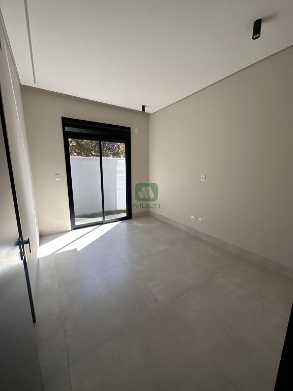 Casa de Condomínio à venda com 4 quartos, 228m² - Foto 9