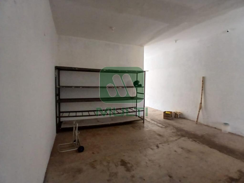 Casa à venda com 5 quartos, 180m² - Foto 16