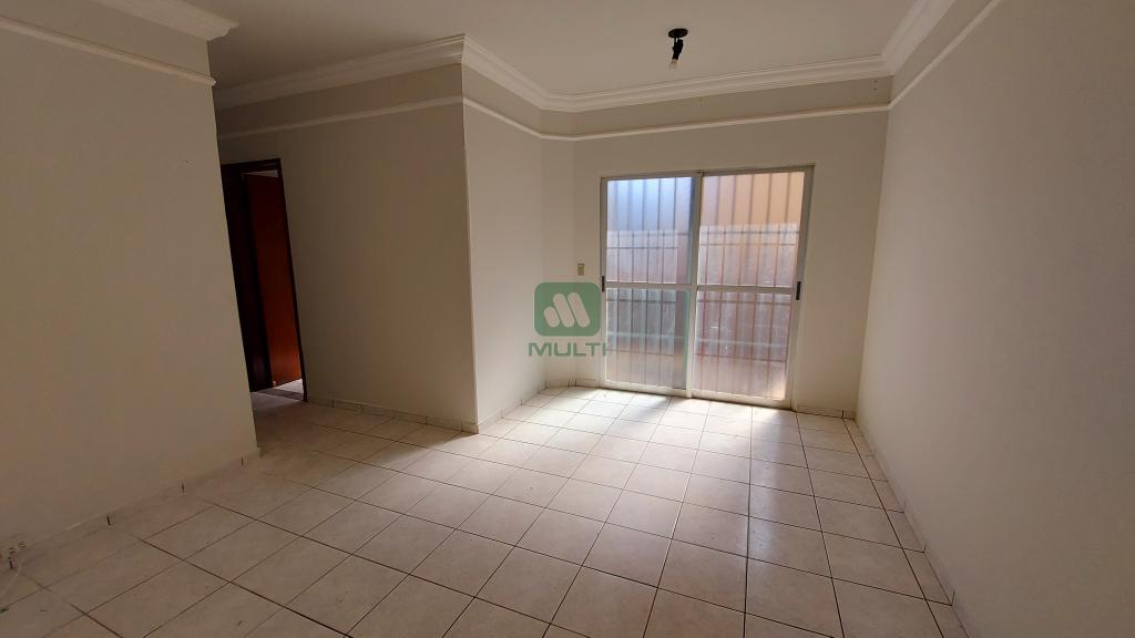 Apartamento à venda com 3 quartos, 68m² - Foto 3