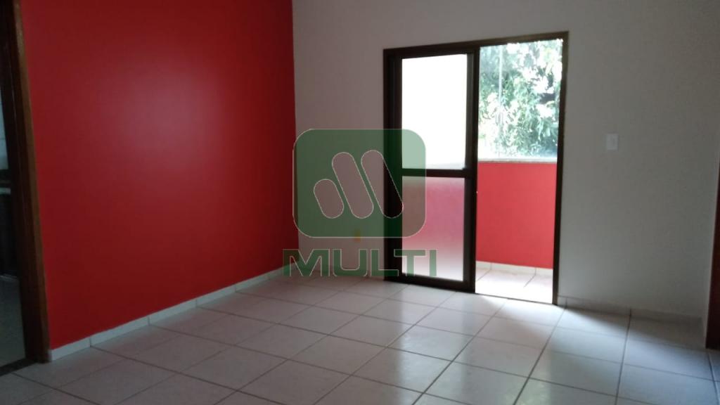 Apartamento à venda com 2 quartos, 68m² - Foto 1