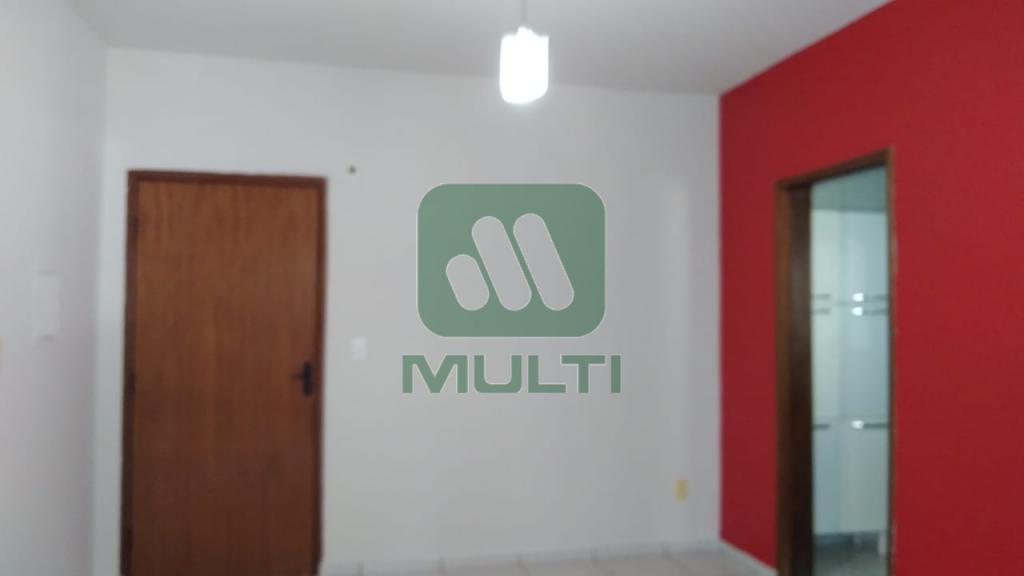 Apartamento à venda com 2 quartos, 68m² - Foto 3