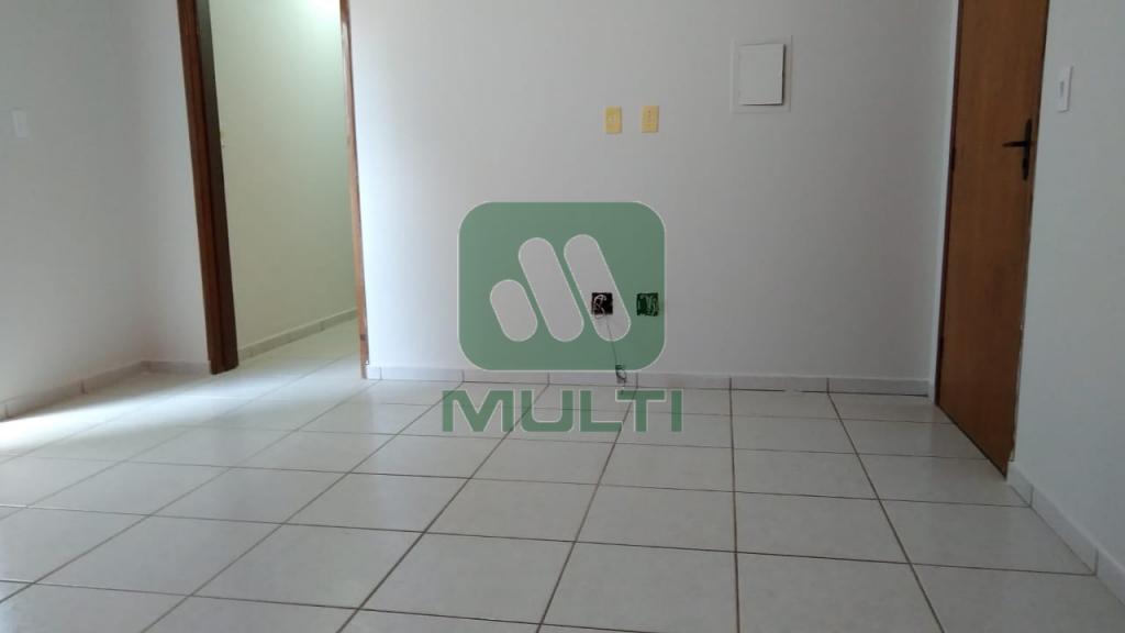 Apartamento à venda com 2 quartos, 68m² - Foto 8