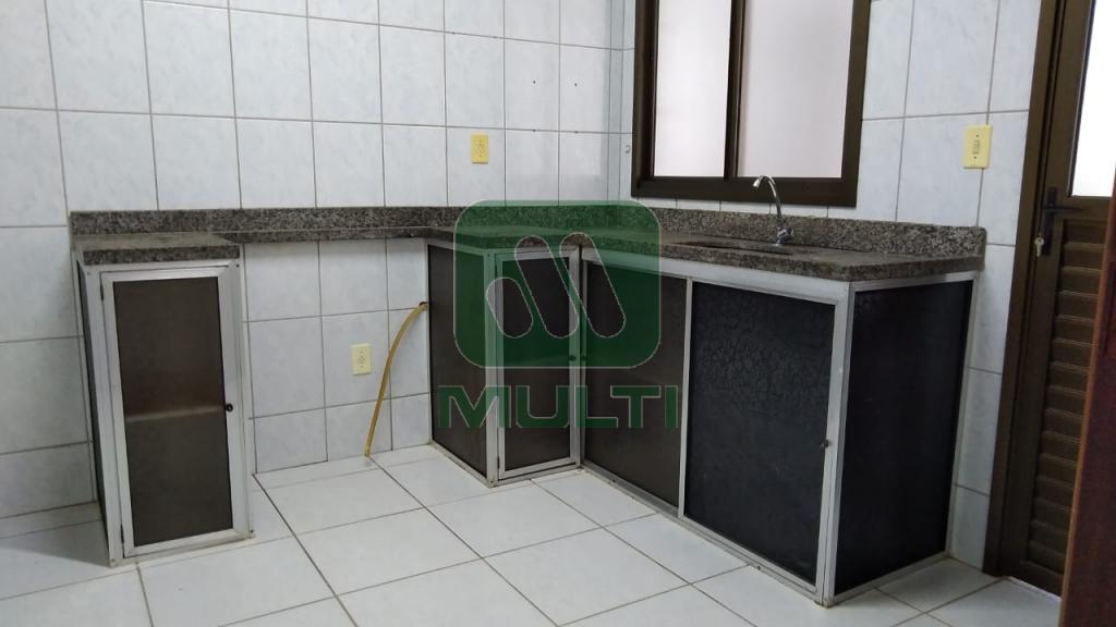 Apartamento à venda com 2 quartos, 68m² - Foto 15