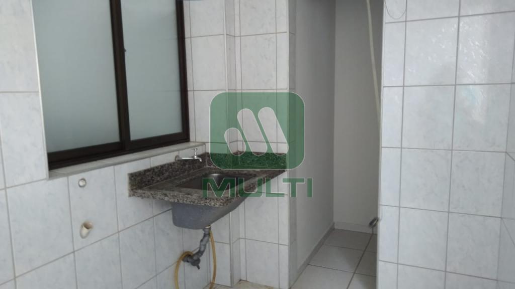 Apartamento à venda com 2 quartos, 68m² - Foto 17