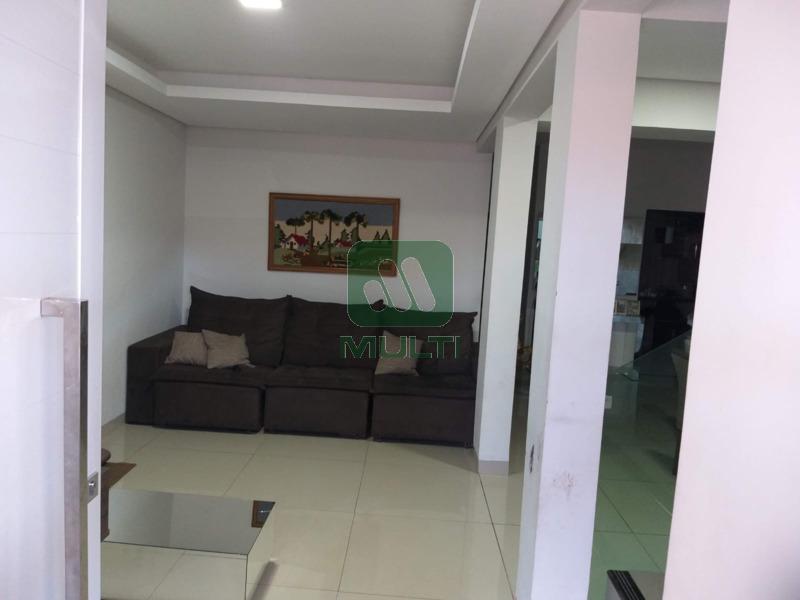 Casa à venda com 4 quartos, 246m² - Foto 3