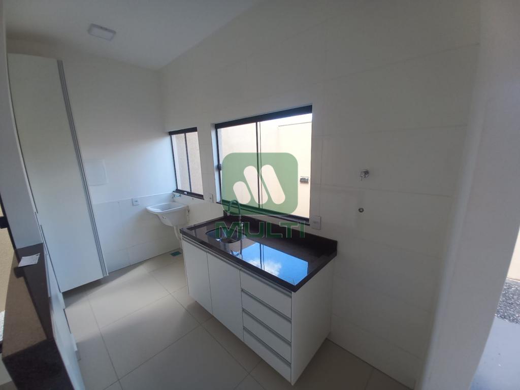 Casa à venda com 2 quartos, 55m² - Foto 6