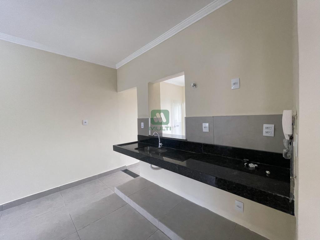 Casa à venda com 3 quartos, 80m² - Foto 6