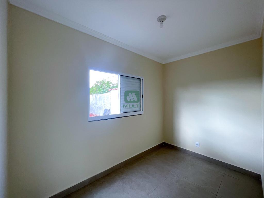 Casa à venda com 3 quartos, 80m² - Foto 12