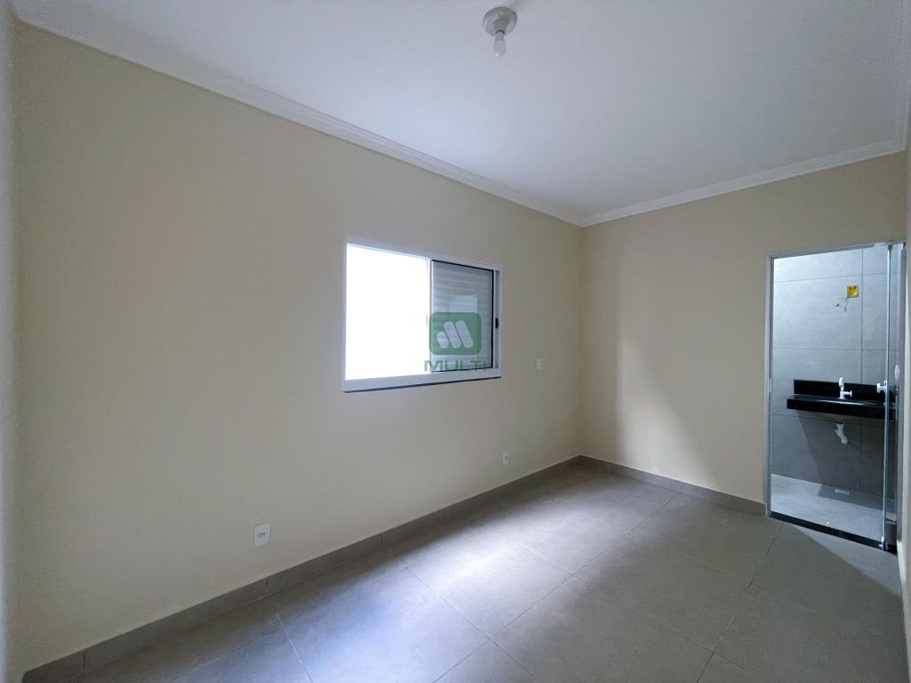 Casa à venda com 3 quartos, 80m² - Foto 15