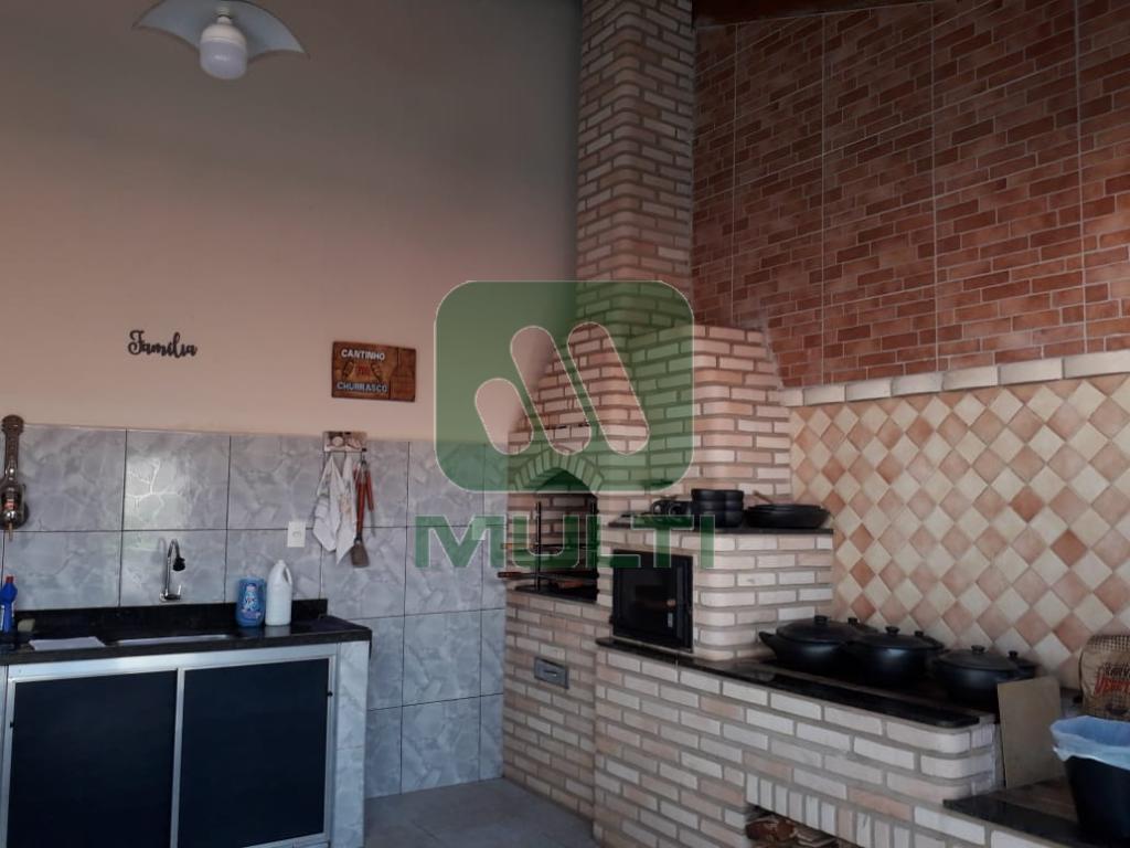 Casa à venda com 4 quartos, 210m² - Foto 10