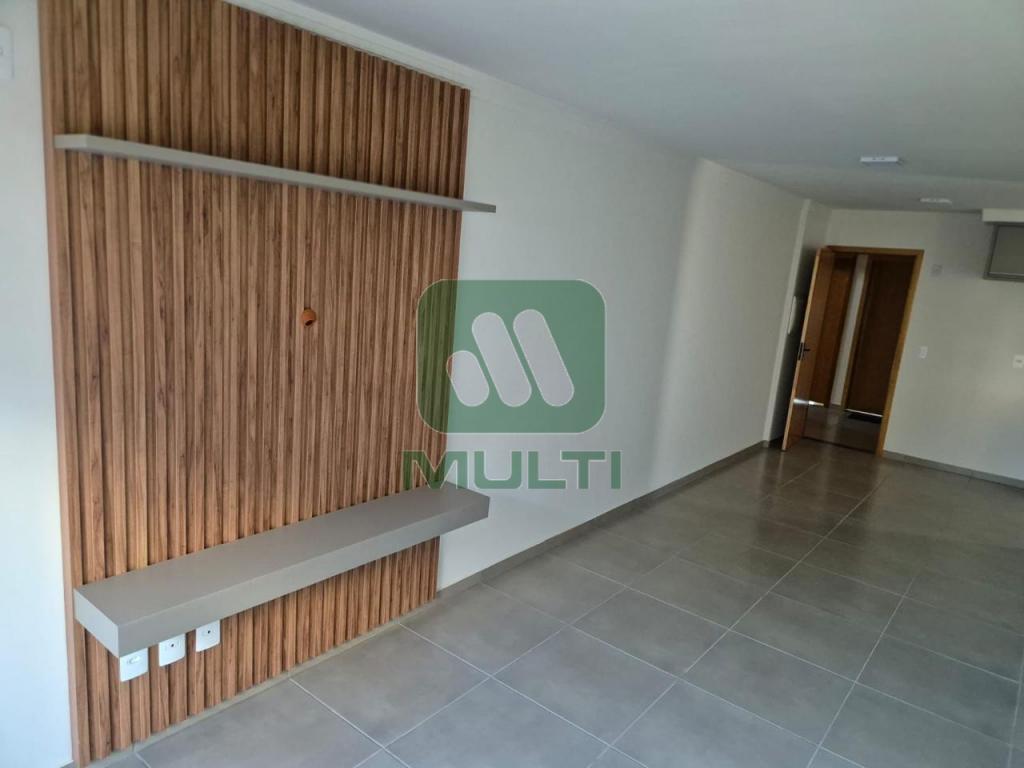 Apartamento à venda com 3 quartos, 68m² - Foto 2