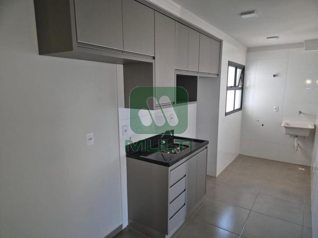 Apartamento à venda com 3 quartos, 68m² - Foto 4