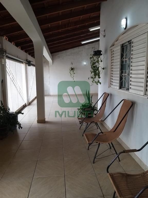 Casa à venda com 4 quartos, 260m² - Foto 19