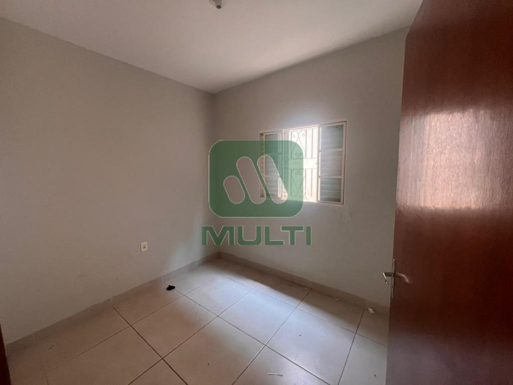 Casa à venda com 3 quartos, 90m² - Foto 3