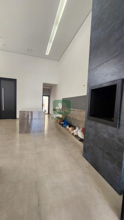 Casa à venda com 2 quartos, 180m² - Foto 8