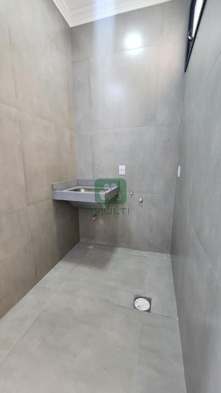 Casa à venda com 2 quartos, 180m² - Foto 21