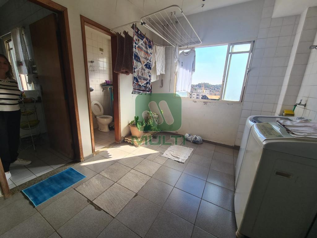 Apartamento à venda com 3 quartos, 127m² - Foto 5