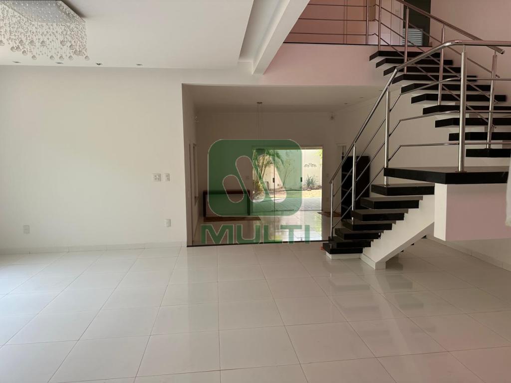 Casa à venda com 4 quartos, 391m² - Foto 3