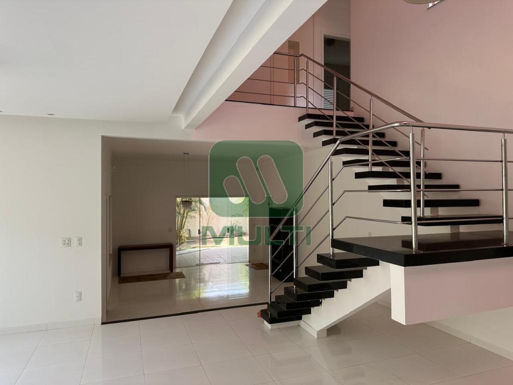 Casa à venda com 4 quartos, 391m² - Foto 4