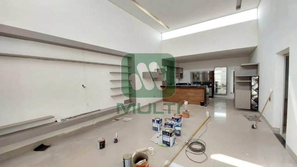 Casa à venda com 3 quartos, 150m² - Foto 2