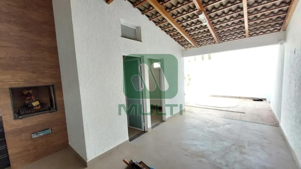 Casa à venda com 3 quartos, 150m² - Foto 7