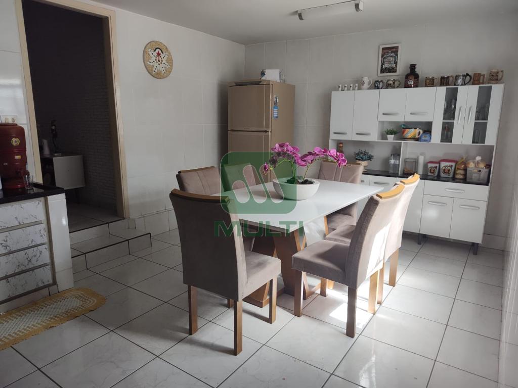 Casa à venda com 3 quartos, 140m² - Foto 4