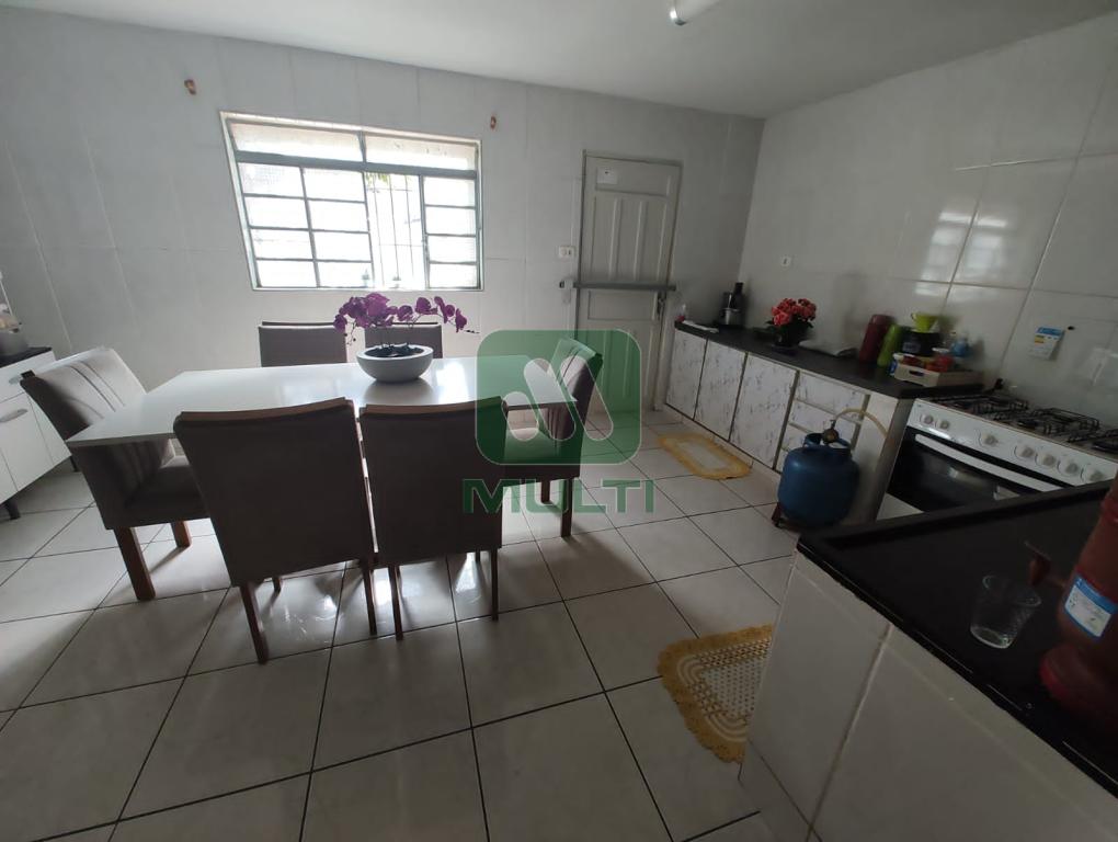 Casa à venda com 3 quartos, 140m² - Foto 6