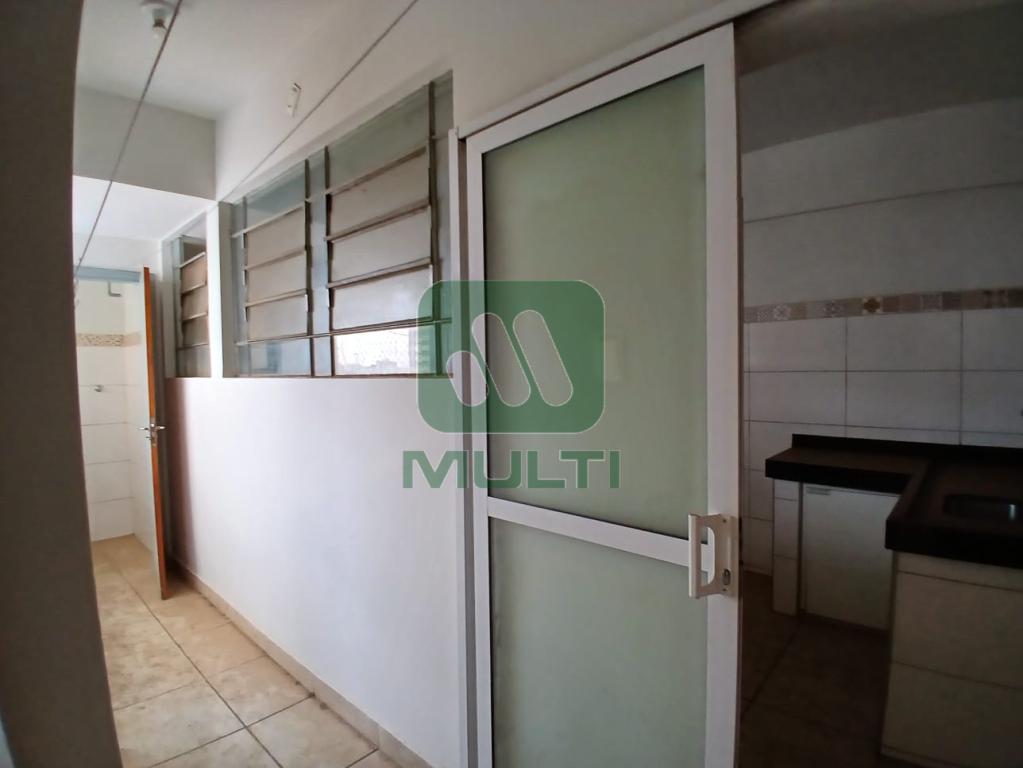 Apartamento à venda com 3 quartos, 134m² - Foto 13