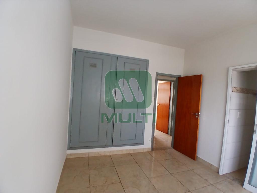 Apartamento à venda com 3 quartos, 134m² - Foto 19