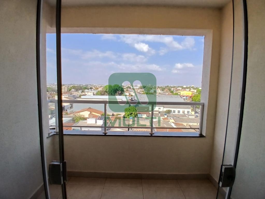 Apartamento à venda com 3 quartos, 78m² - Foto 4