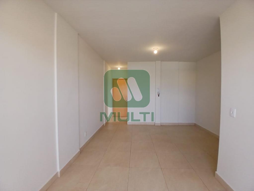 Apartamento à venda com 3 quartos, 78m² - Foto 7