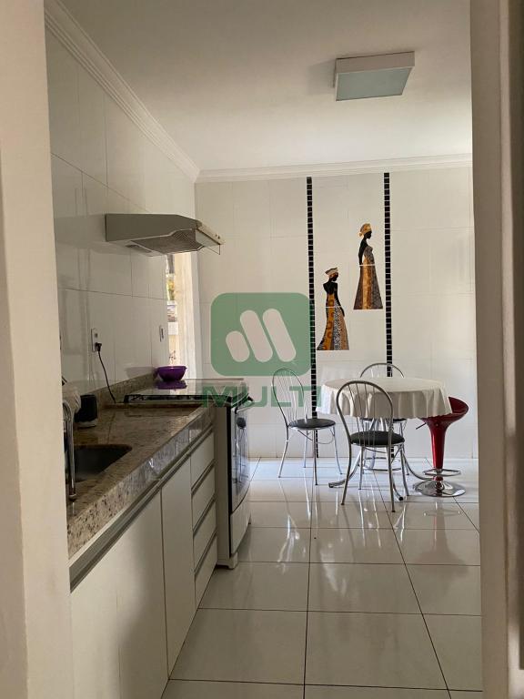 Casa à venda com 3 quartos, 158m² - Foto 4