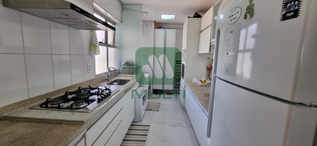 Apartamento à venda com 3 quartos, 80m² - Foto 17