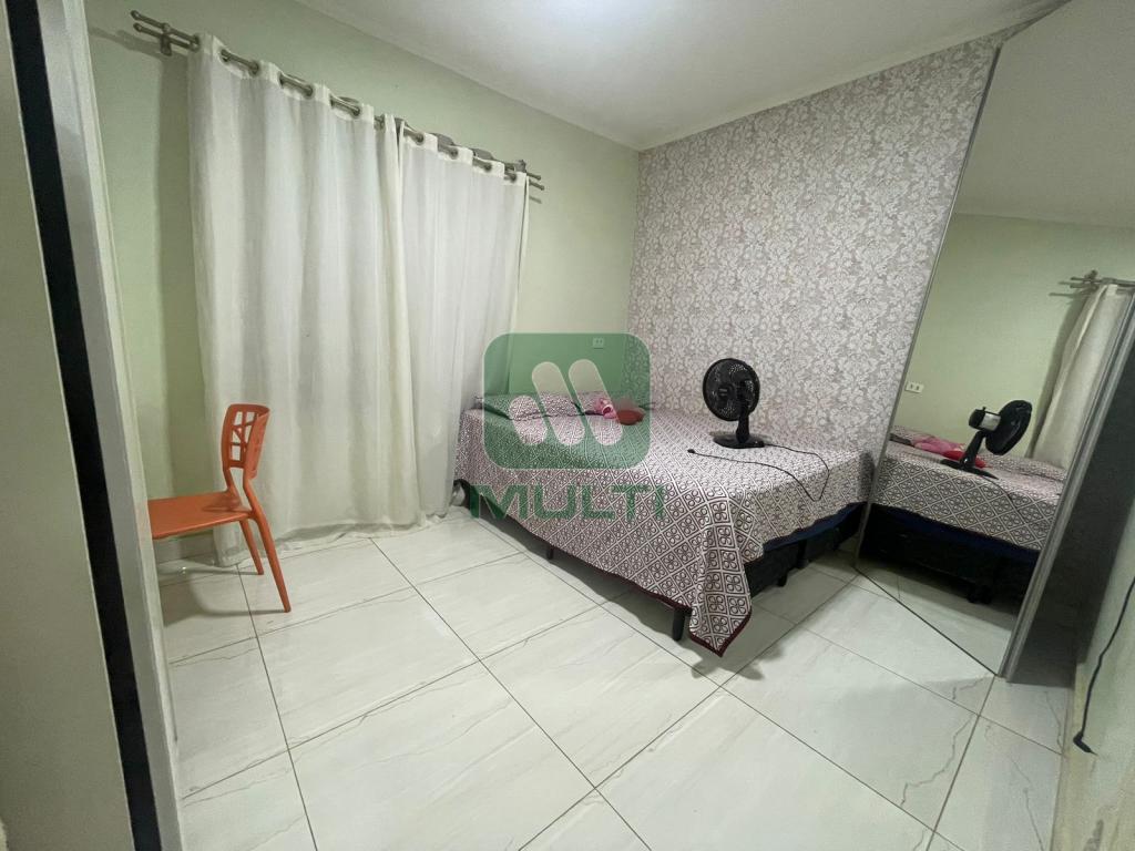 Casa à venda com 6 quartos, 221m² - Foto 14