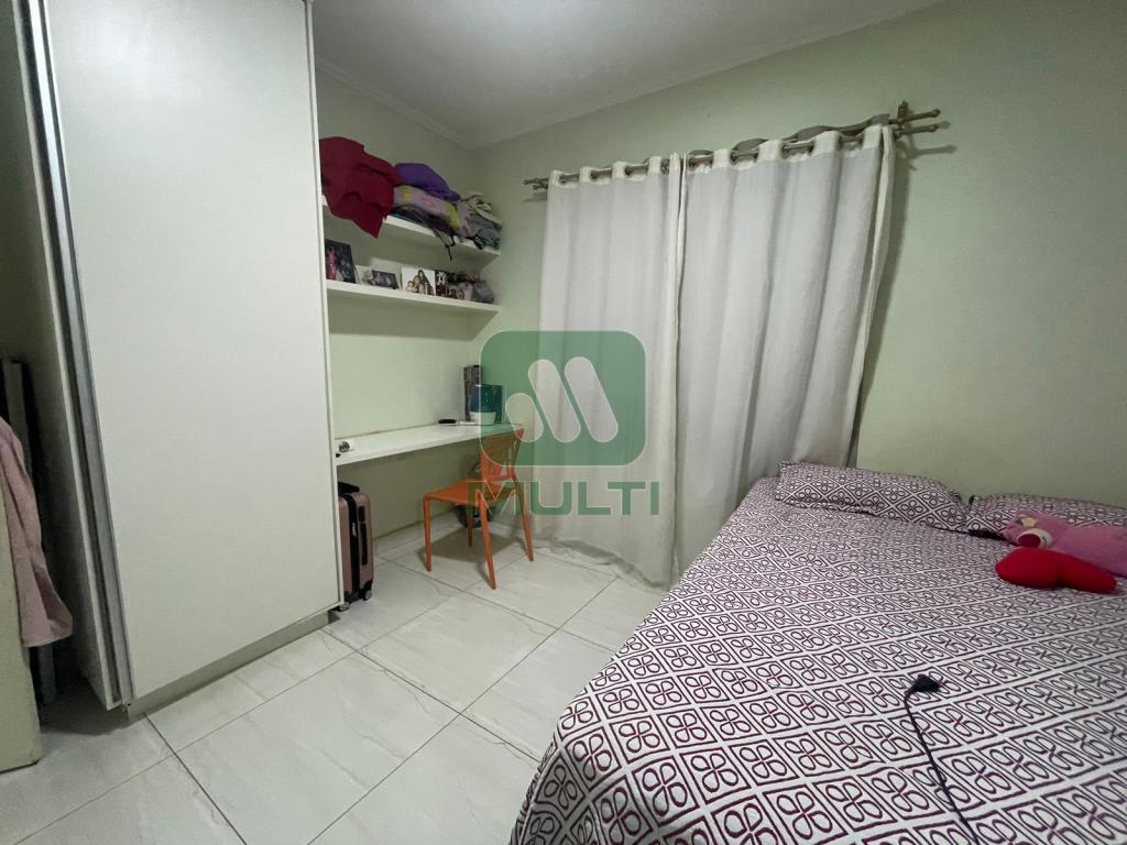 Casa à venda com 6 quartos, 221m² - Foto 19