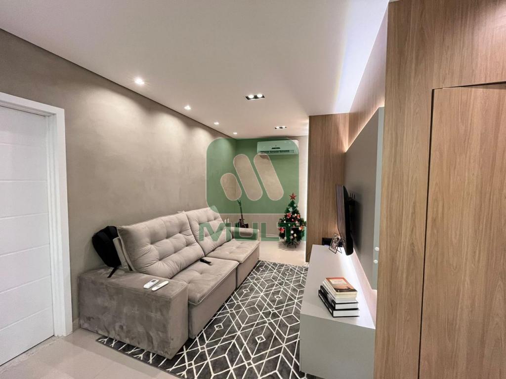 Apartamento à venda com 3 quartos, 97m² - Foto 2