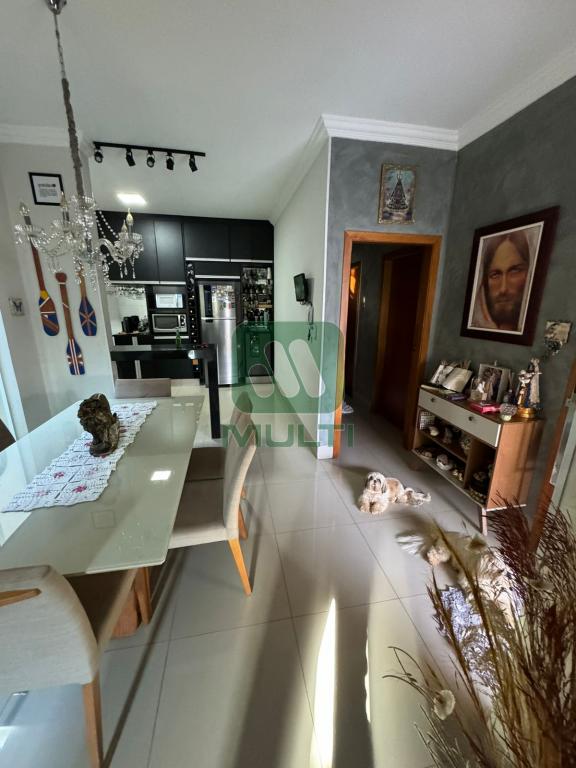 Casa à venda com 2 quartos, 180m² - Foto 5