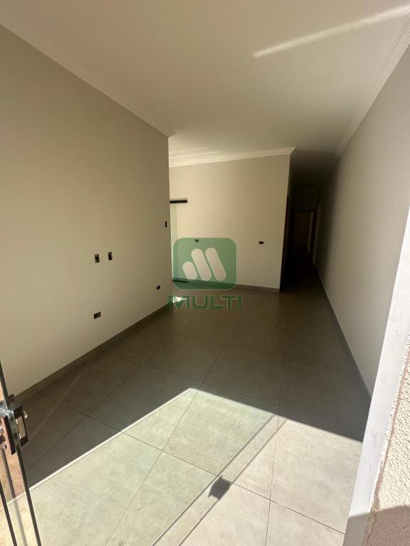 Casa à venda com 3 quartos, 72m² - Foto 4