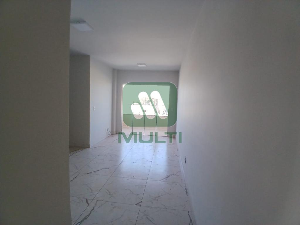 Apartamento à venda com 3 quartos, 78m² - Foto 1