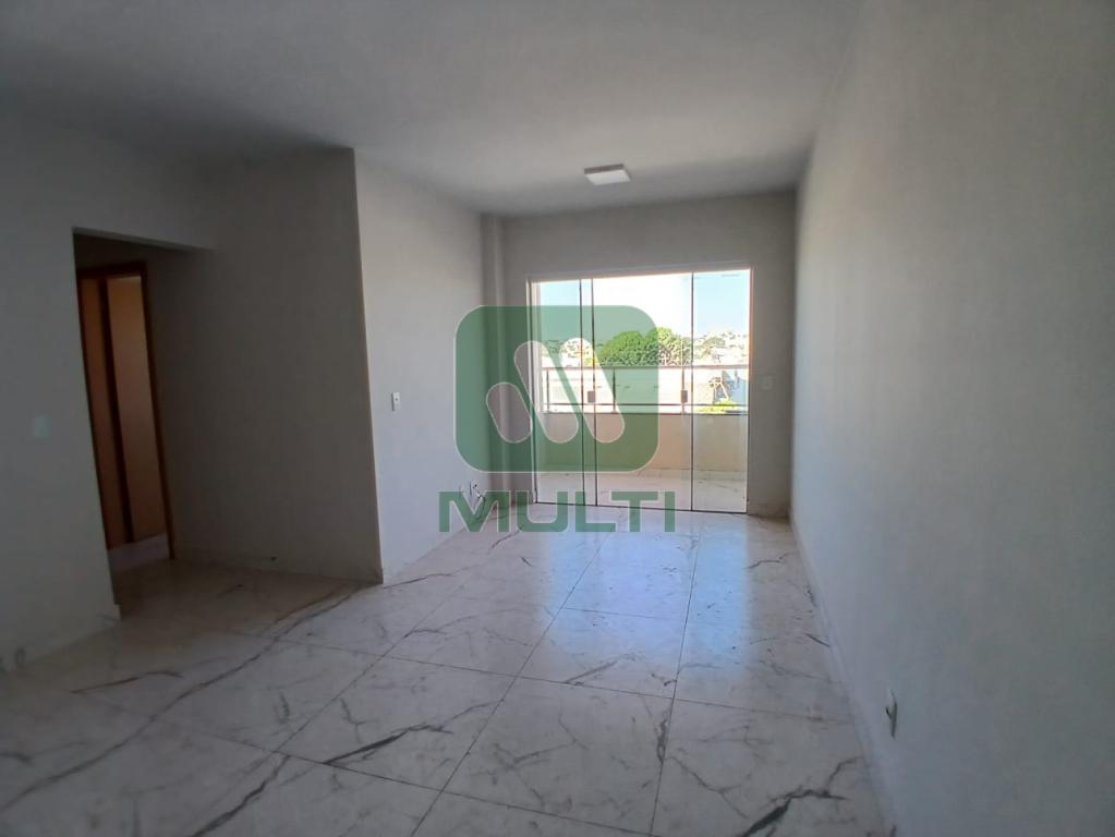 Apartamento à venda com 3 quartos, 78m² - Foto 4