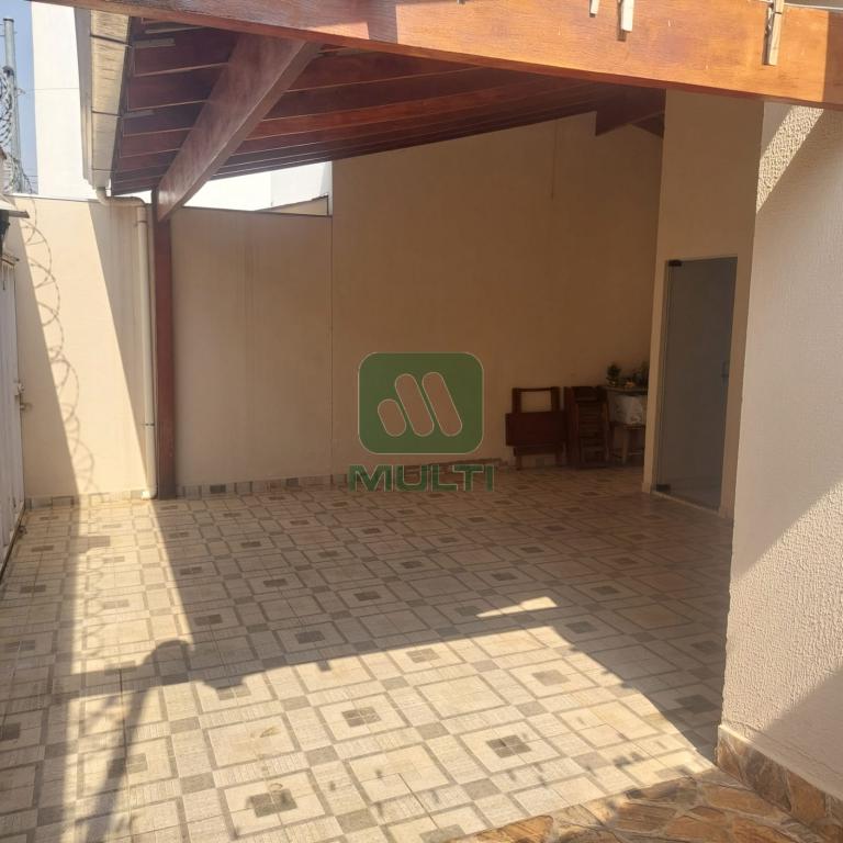 Casa à venda com 2 quartos, 65m² - Foto 25