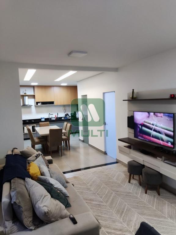 Casa de Condomínio à venda com 2 quartos, 100m² - Foto 3