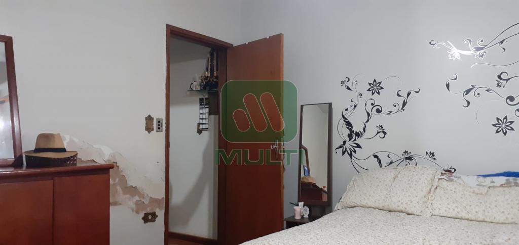 Casa à venda com 2 quartos, 90m² - Foto 10