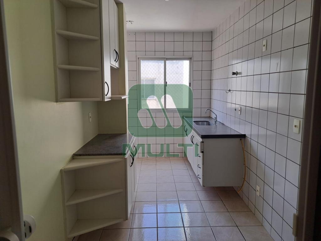 Apartamento à venda com 3 quartos, 83m² - Foto 3