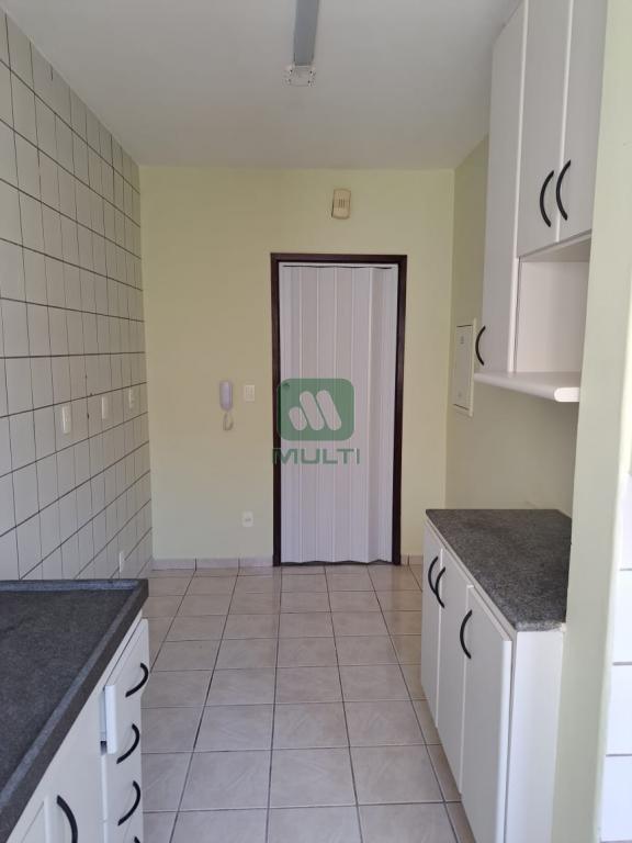 Apartamento à venda com 3 quartos, 83m² - Foto 4