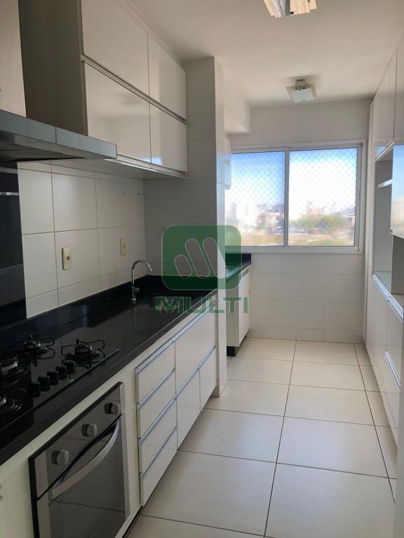 Apartamento à venda com 2 quartos, 72m² - Foto 6