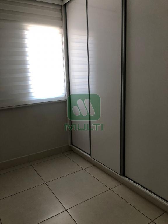 Apartamento à venda com 2 quartos, 72m² - Foto 11